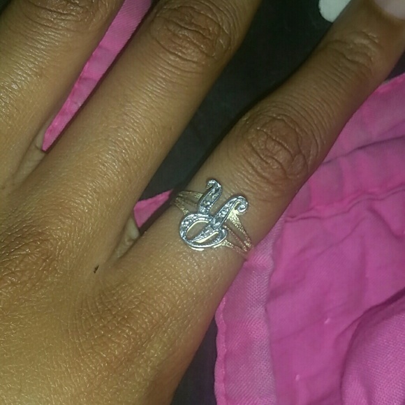 18k gold ring with the letter R - Picture 1 of 4