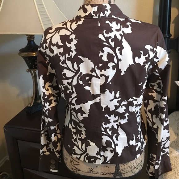 Cream & Brown Toile Design Blazer - Picture 3 of 4