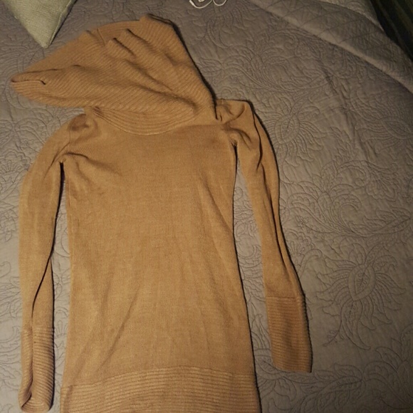 Sweater - Picture 1 of 3