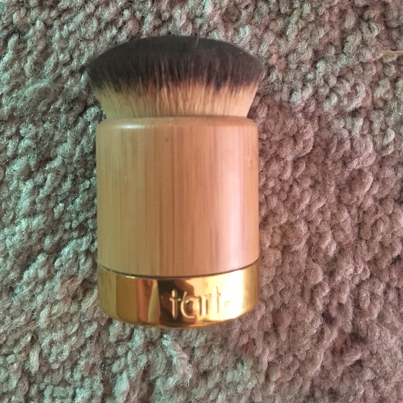tarte Other - Tarte airbuki brush