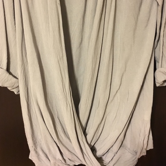 Grey blouse - Picture 2 of 3