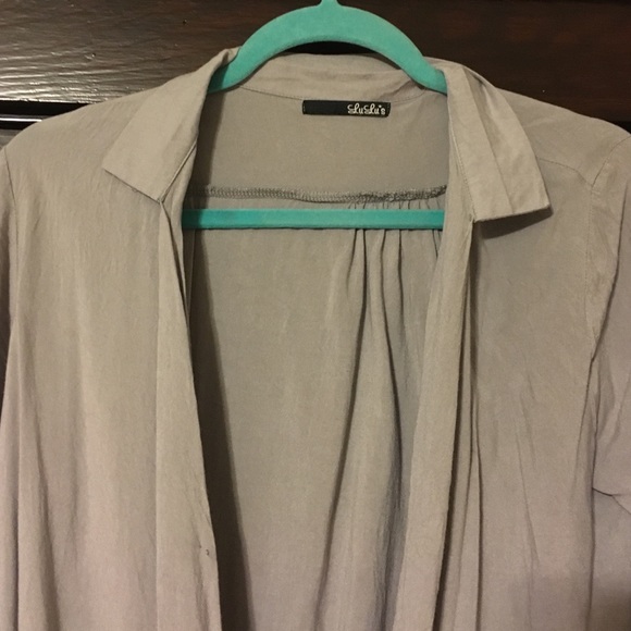 Grey blouse - Picture 3 of 3