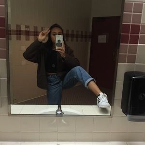 Meet your Posher, Stella