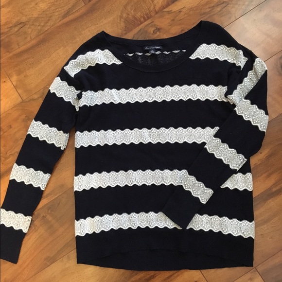 American Eagle navy/white sweater