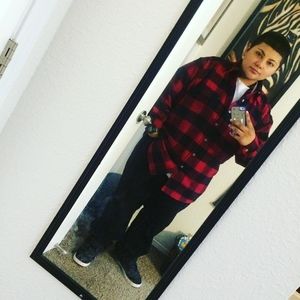 Meet your Posher, Dennis