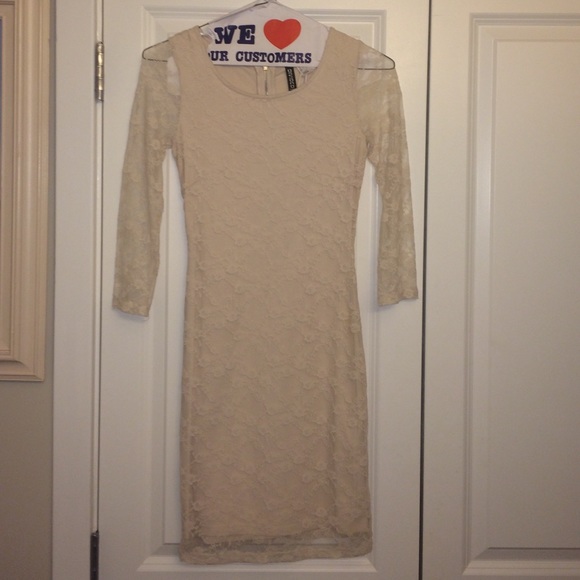 Beautiful cream lace fitted dress