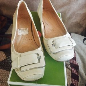 Naturalizer flats