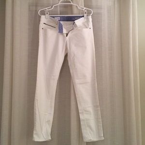 Gap white capris
