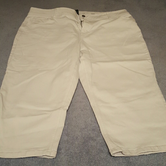 white Jean capri's