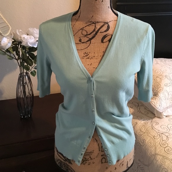 Ann Taylor, Button Down Cardigan - Picture 2 of 4