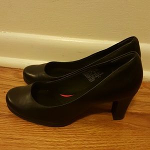 Women's shoes
