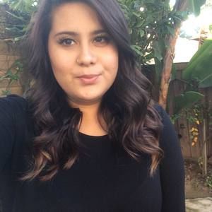 Meet your Posher, Larissa