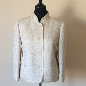 Ellen Tracy Blazer. Unusually beautiful pattern.