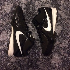 Nike baseball cleats size 4