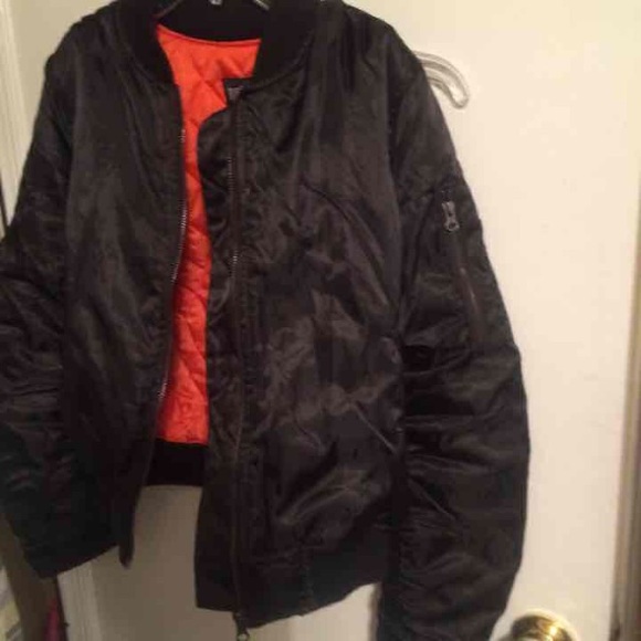 Black Bomber Jacket Juniors Large - Picture 3 of 3
