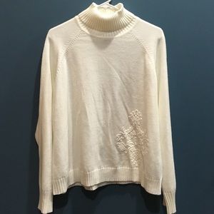 Turtle neck sweater