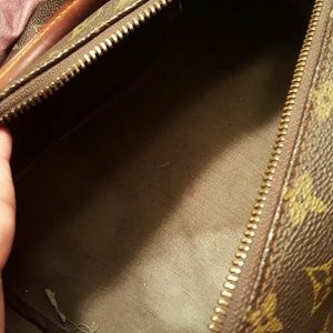 NO DATE CODE hit the offer button may be FAUX