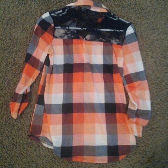 Top - Picture 2 of 2