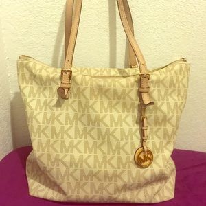 🌟MICHAEL KORS PURSE🌟