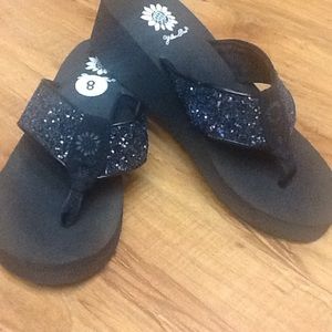 🌿Super Cute Sparkle Sandals🌿NWOT🌿