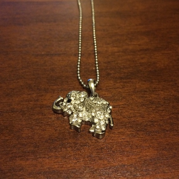 Diamond elephant necklace - Picture 1 of 1