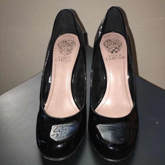 Vince Camuto Sariah Black Pumps