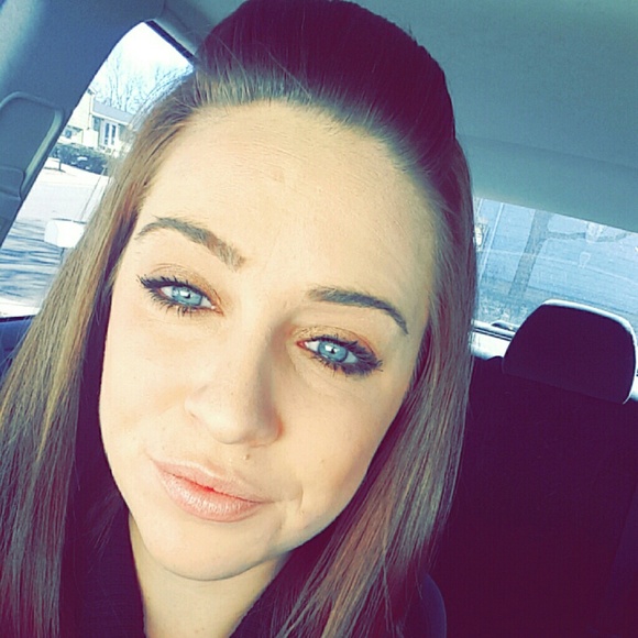 Meet your Posher, Emmaline