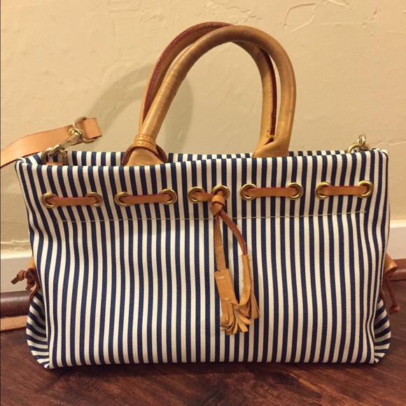 Authentic Dooney & Bourke cross body or arm bag