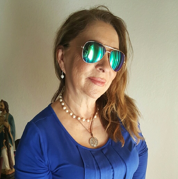 Meet your Posher, Astrid - Picture 1 of 1