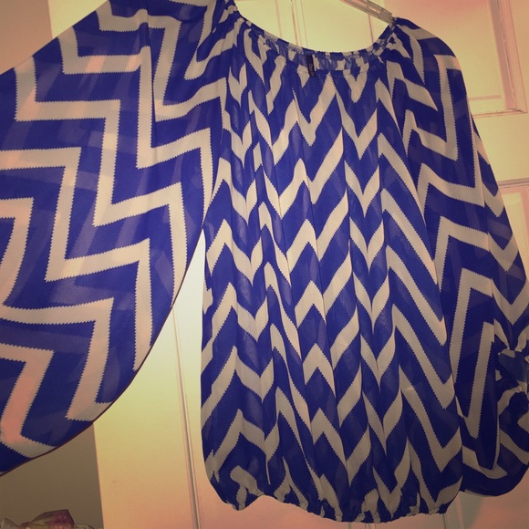 Blue Chevron Flow Top💋