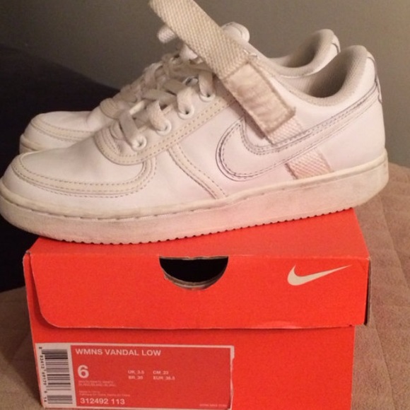 white nike sneakers