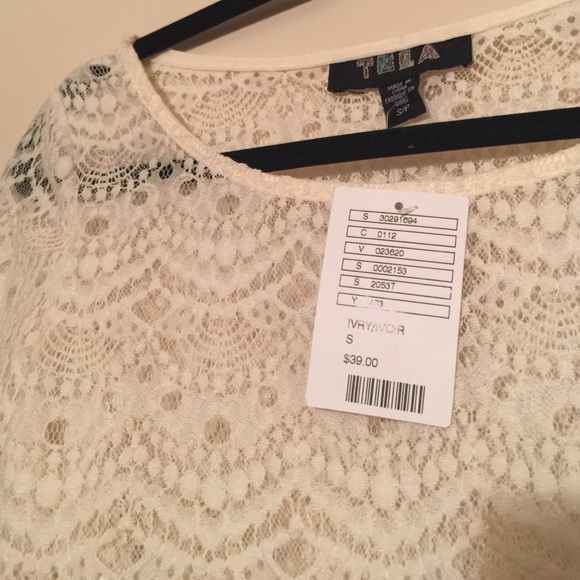 White lace cropped top - Picture 2 of 3