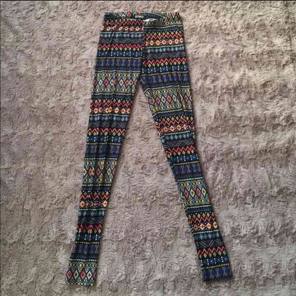 *NWT* Cute Printed Leggings
