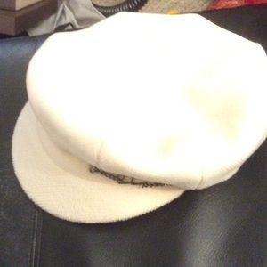 Burberry hat