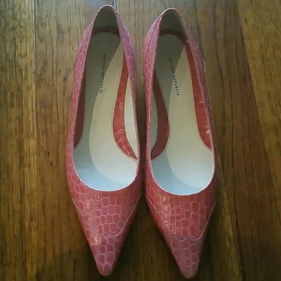 Banana Republic Flats in Pink
