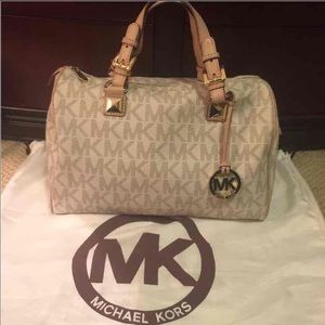 ❌ SOLD❌ Michael Kors Grayson Large