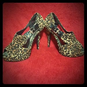Charlotte Russe leopard print heels 6