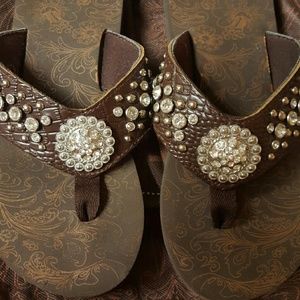 Justin Boots Rhinestone Cowgirl Flip Flops