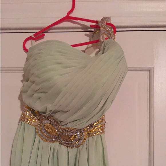 Prom dress- NOT SHERRI HILL - Picture 4 of 4