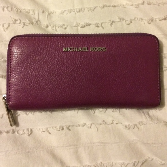 Michael kors wallet