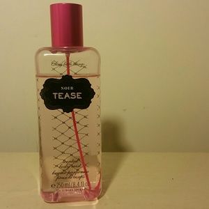 Victoria's Secret Noir Tease