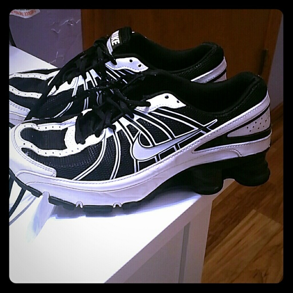 Nike Shok
