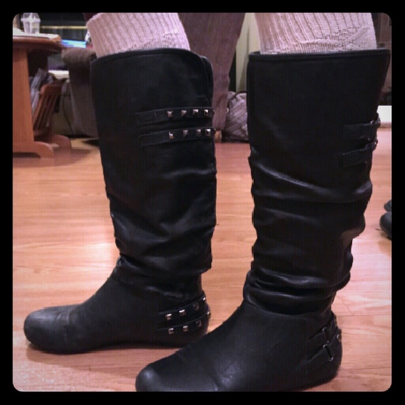 Studded black Riding Boots with no heel - Picture 1 of 3