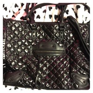 STEVE MADDEN QUILTED NYLON BAG