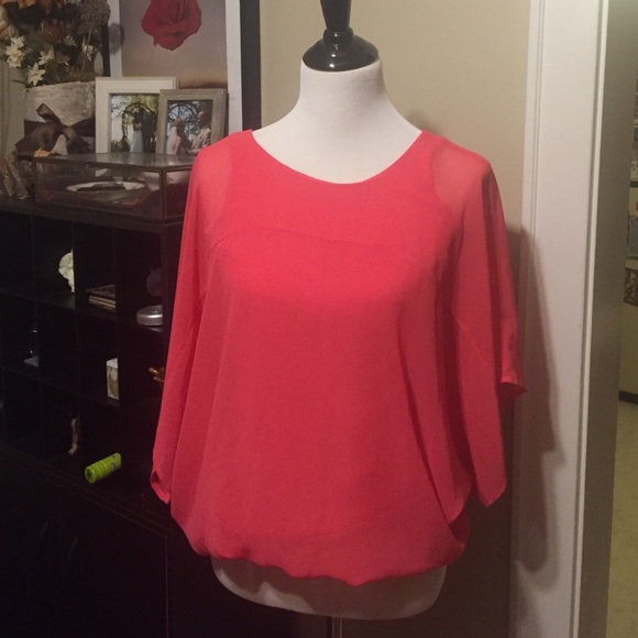 Express flowy top