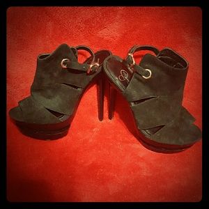 Jessica simpson platform heel 5.5