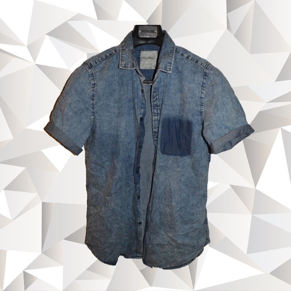 Mens foreign exchange denim shirt ✨