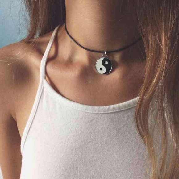 Yin-yang Choker
