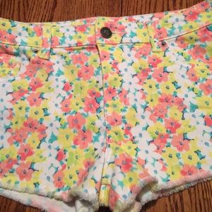 Victoria secret boyfriend jean shorts