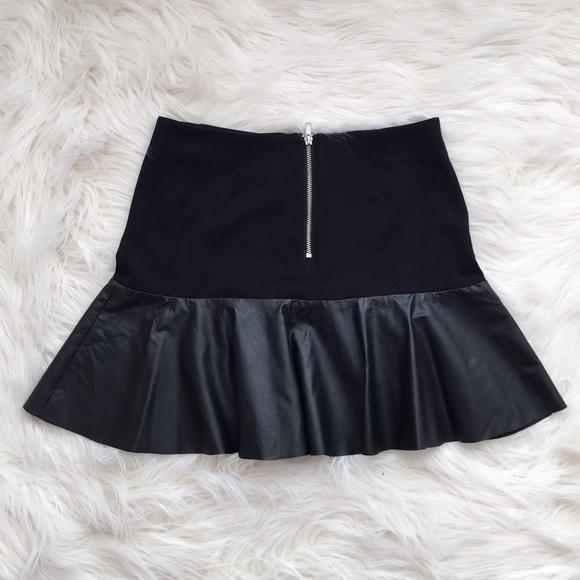 {H&M} Black Faux Leather Peplum Skirt - Picture 3 of 4